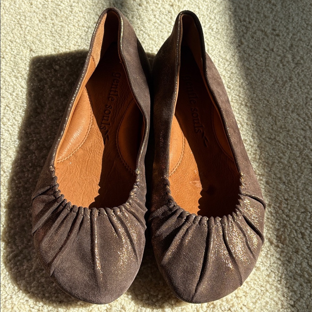 Gentle Souls by Kenneth Cole Bayside Metallic Shimmer Gold Ballet Flat Size 6